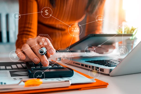 Estrategias para optimizar el costo operativo.